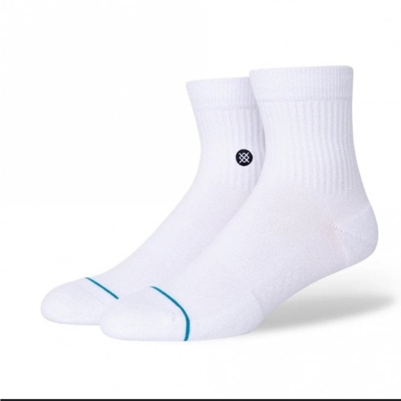 STANCE WOMEN’S ICON CASUAL QUARTER HEIGHT SOCKS IN WHITE NWT - Picture 1 of 3